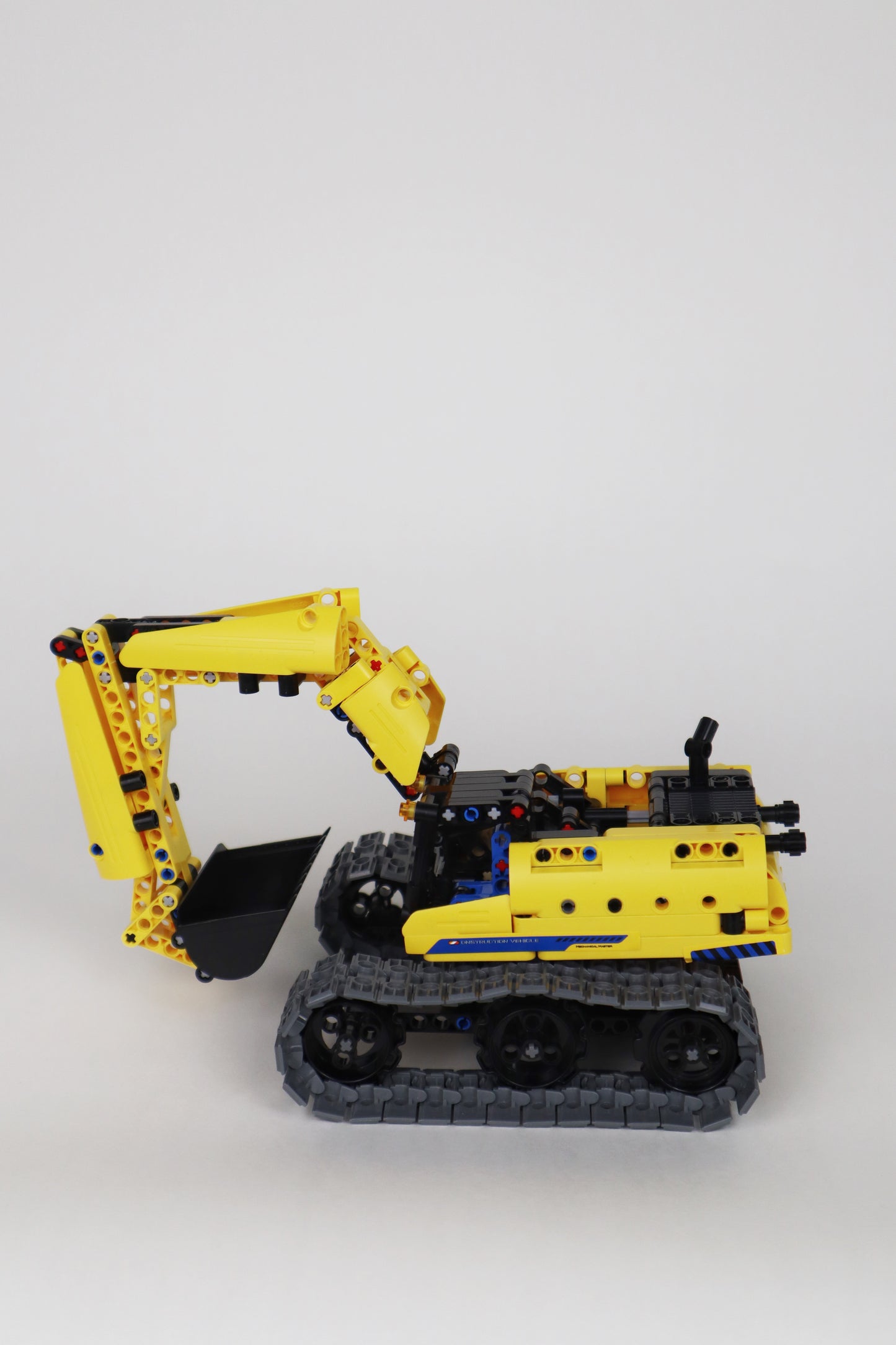 robot excavator cu telecomanda building blocks s.t.e.m, programabil 3 in 1, echipament de constructie, interior si exterior, negru/galben - brainy crafts